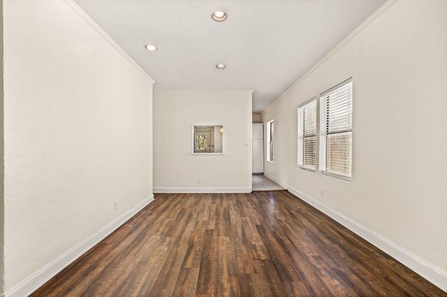 1800 Virginia Place, Fort Worth, TX 76107