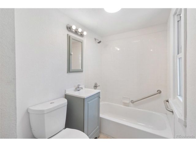 4636 Leaf Ct, Denver, CO 80216