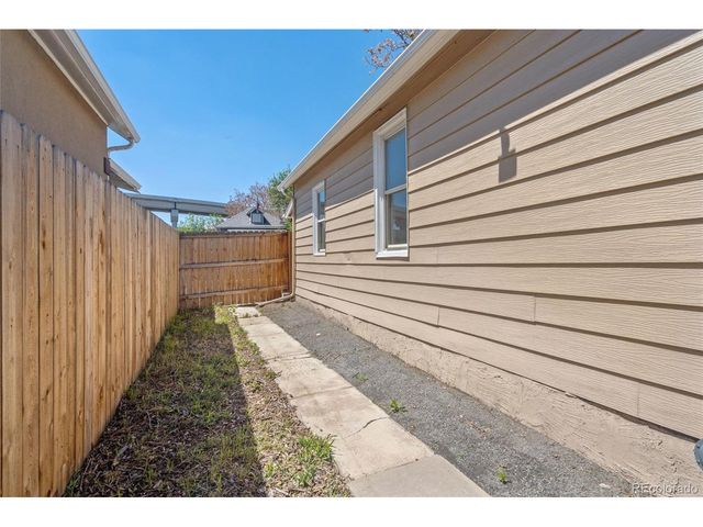 4636 Leaf Ct, Denver, CO 80216
