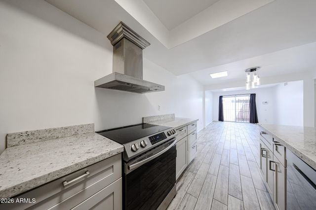 2501 N 22ND Drive, Phoenix, AZ 85009