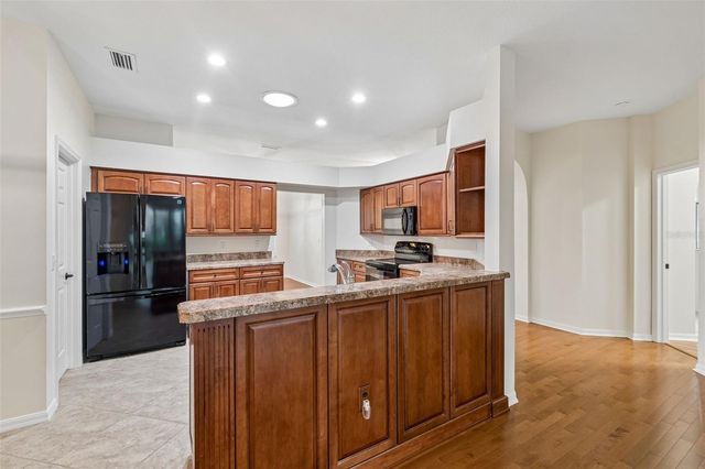 5306 WATERLEAF COURT, Valrico, FL 33596