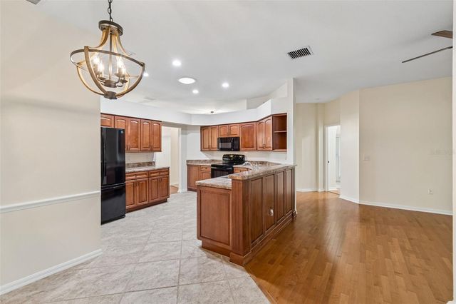 5306 WATERLEAF COURT, Valrico, FL 33596