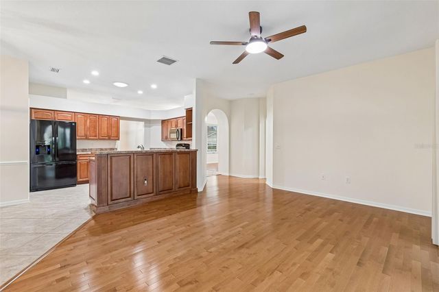 5306 WATERLEAF COURT, Valrico, FL 33596
