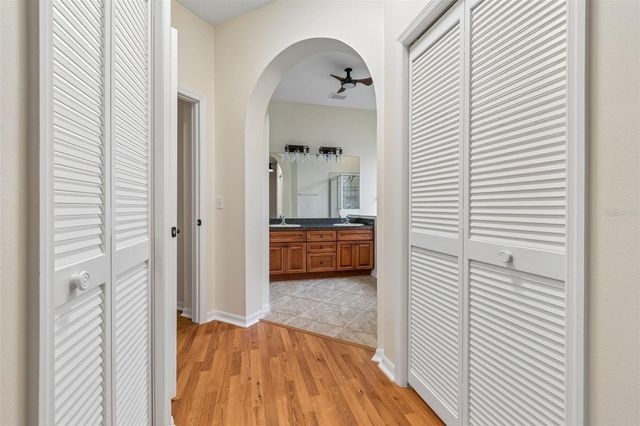 5306 WATERLEAF COURT, Valrico, FL 33596