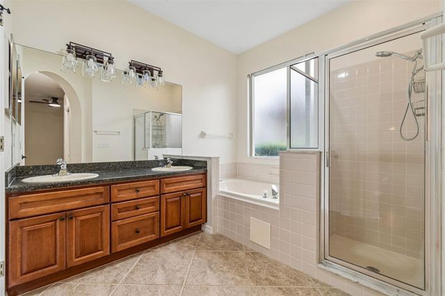 5306 WATERLEAF COURT, Valrico, FL 33596