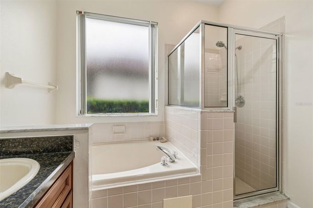 5306 WATERLEAF COURT, Valrico, FL 33596