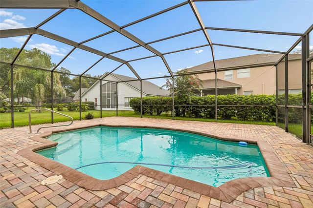 5306 WATERLEAF COURT, Valrico, FL 33596