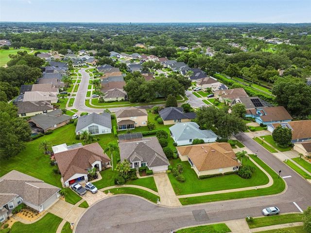 5306 WATERLEAF COURT, Valrico, FL 33596