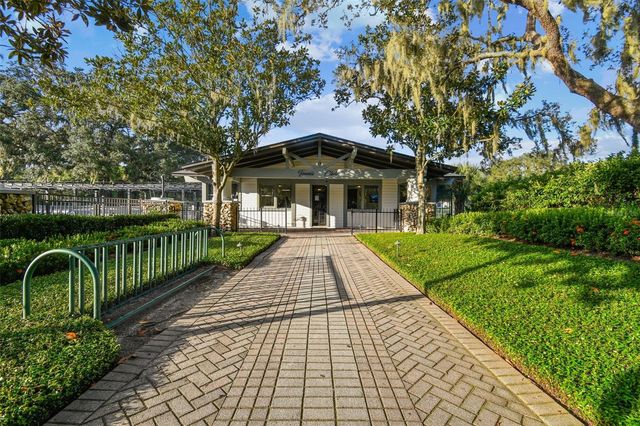5306 WATERLEAF COURT, Valrico, FL 33596
