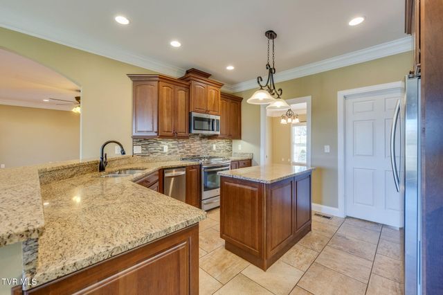 140 Sugarcane Lane, Blountville, TN 37617