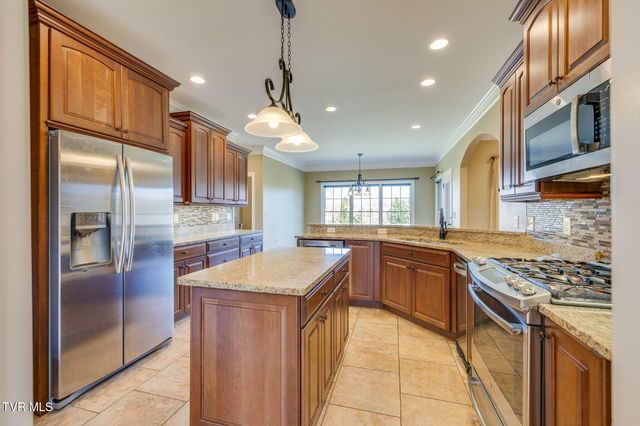 140 Sugarcane Lane, Blountville, TN 37617