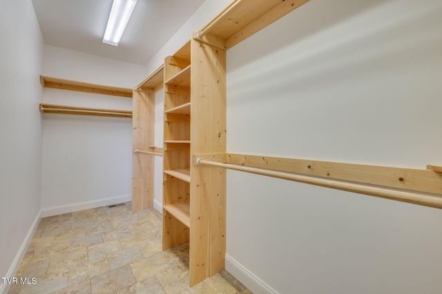 140 Sugarcane Lane, Blountville, TN 37617