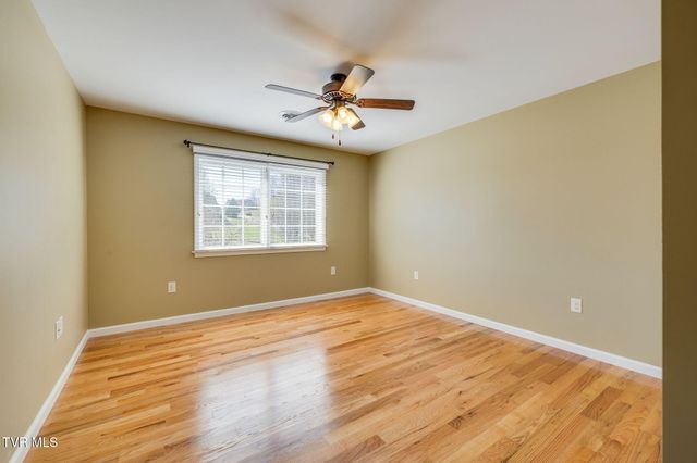 140 Sugarcane Lane, Blountville, TN 37617