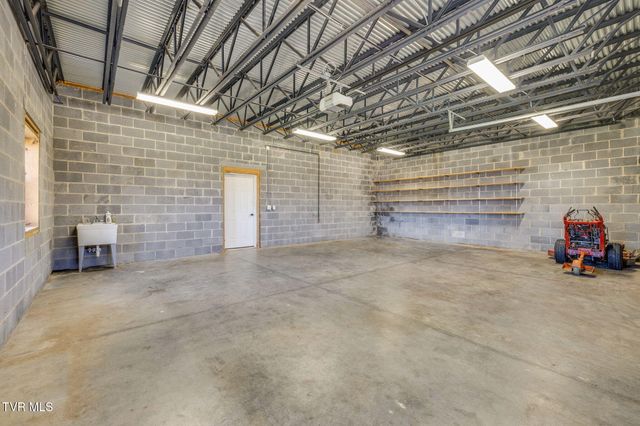 140 Sugarcane Lane, Blountville, TN 37617