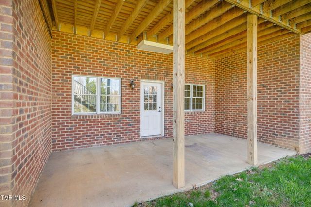 140 Sugarcane Lane, Blountville, TN 37617