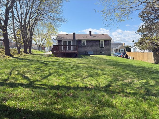 18 John Duggan Road, Tiverton, RI 02878