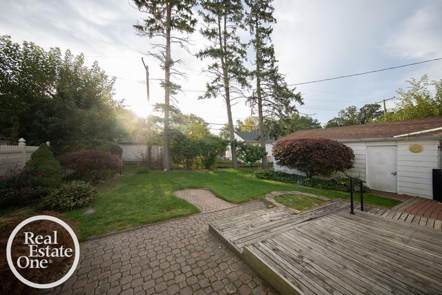 23028 Sanders Street, Saint Clair Shores, MI 48080