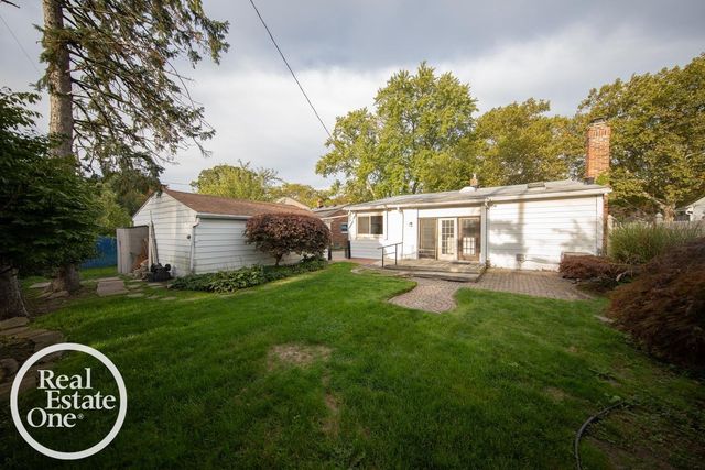 23028 Sanders Street, Saint Clair Shores, MI 48080