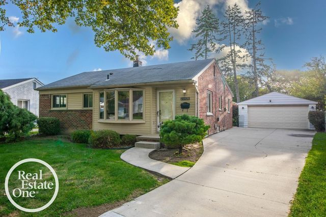 23028 Sanders Street, Saint Clair Shores, MI 48080
