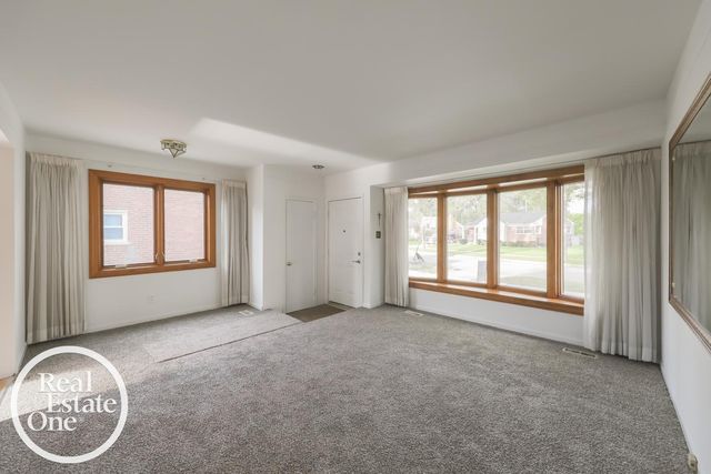23028 Sanders Street, Saint Clair Shores, MI 48080