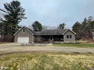10275 Newland Drive, Forest Twp, MI 48463
