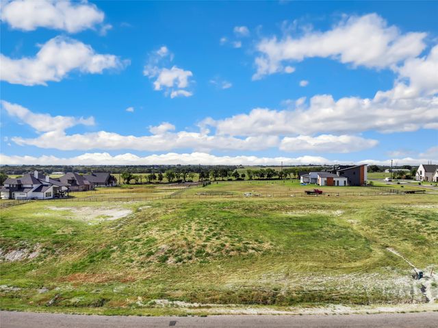 208 Avery Lane, Gunter, TX 75058