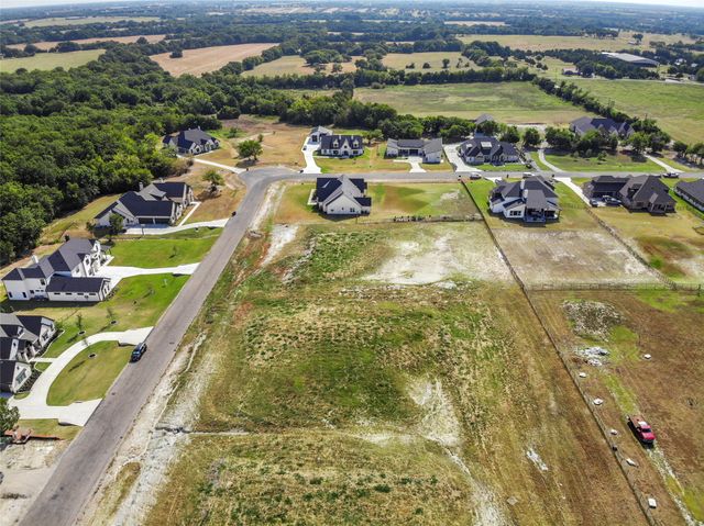 208 Avery Lane, Gunter, TX 75058