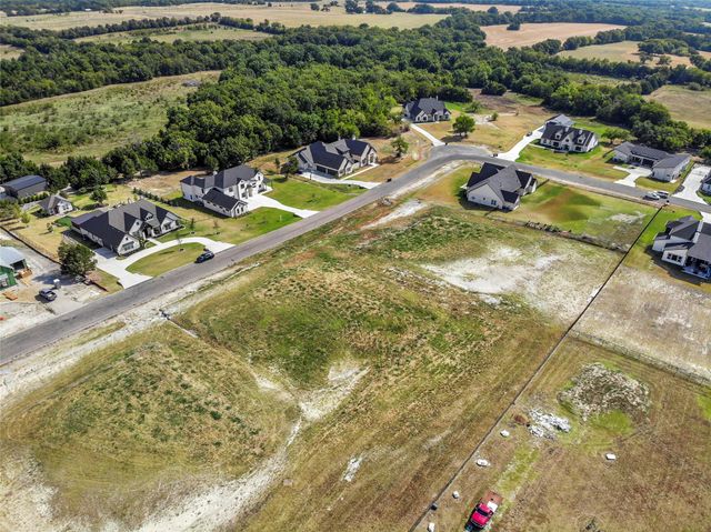 208 Avery Lane, Gunter, TX 75058
