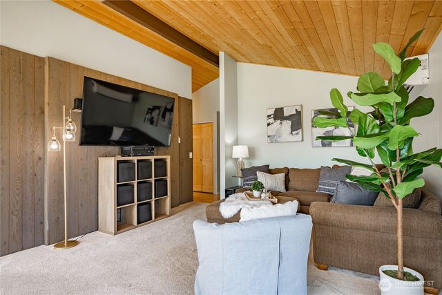 8380 Grouse Crescent Drive, Blaine, WA 98230
