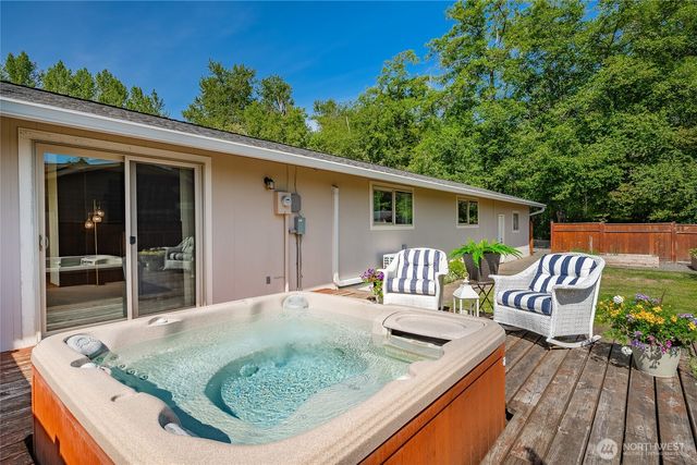 8380 Grouse Crescent Drive, Blaine, WA 98230