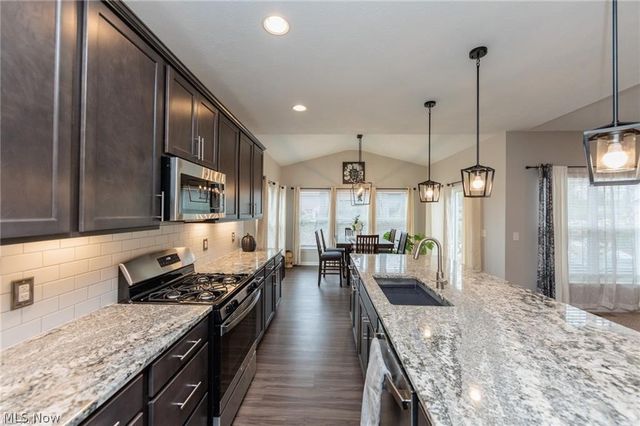 2488 Carlene Avenue SW, Massillon, OH 44647