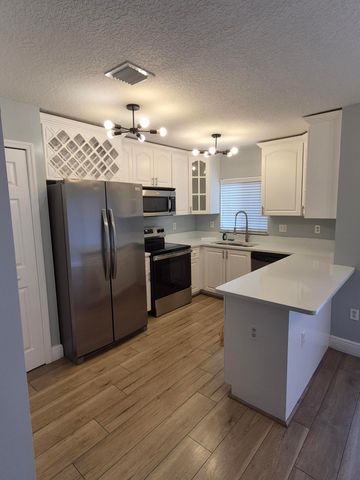 5837 TYLER Street, Hollywood, FL 33021