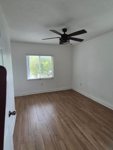 5837 TYLER Street, Hollywood, FL 33021