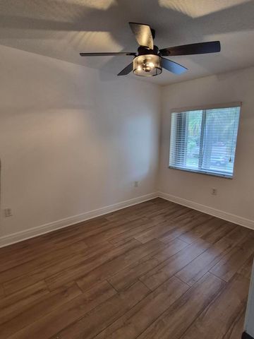 5837 TYLER Street, Hollywood, FL 33021