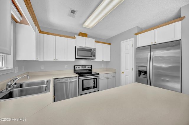 508 Brewster Lane, Wilmington, NC 28412