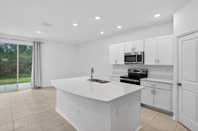 292 ANNIES Place, Jacksonville, FL 32218