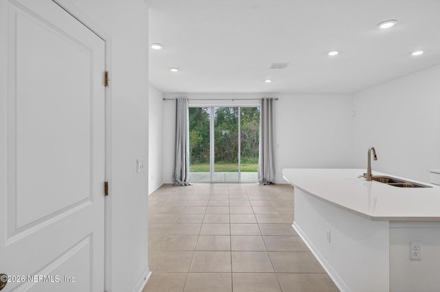 292 ANNIES Place, Jacksonville, FL 32218