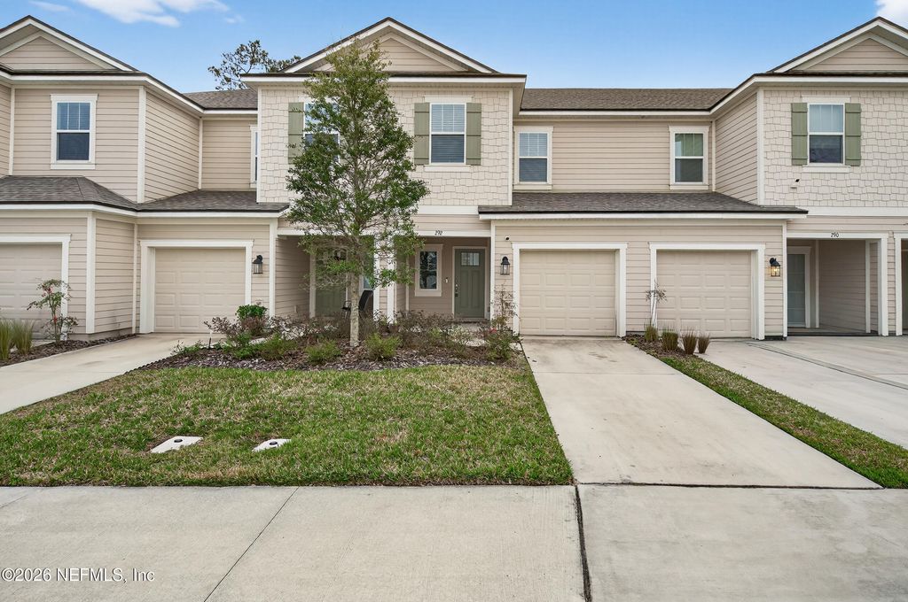 292 ANNIES Place, Jacksonville, FL 32218
