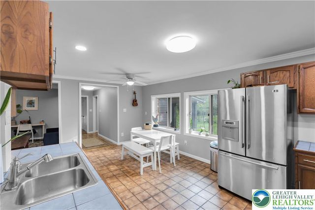 2242 Church Road, Salisbury Twp, PA 18015