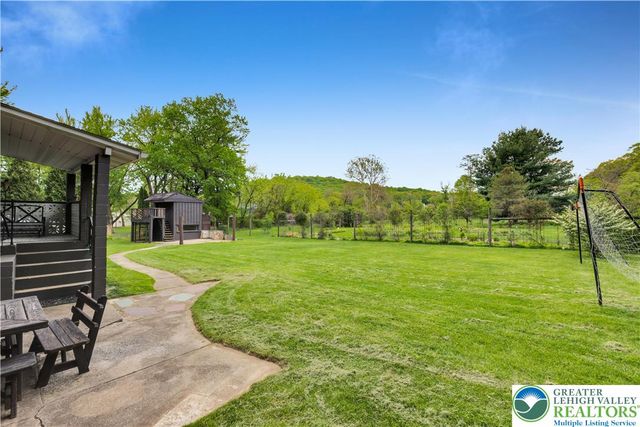 2242 Church Road, Salisbury Twp, PA 18015