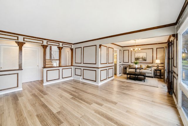 905 Long Road, Glenview, IL 60025