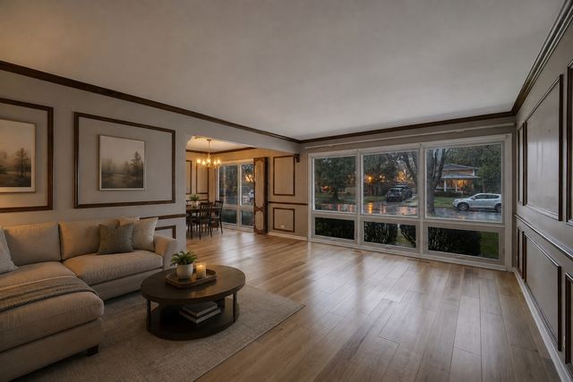 905 Long Road, Glenview, IL 60025
