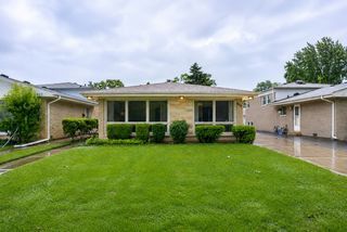 905 Long Road, Glenview, IL 60025