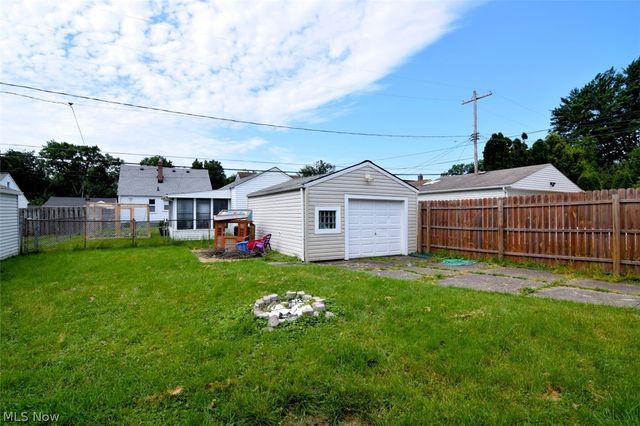 8115 Liberty Avenue, Parma, OH 44129
