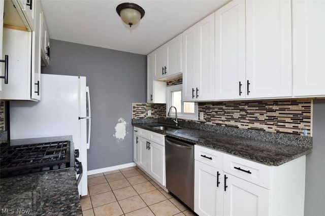 8115 Liberty Avenue, Parma, OH 44129