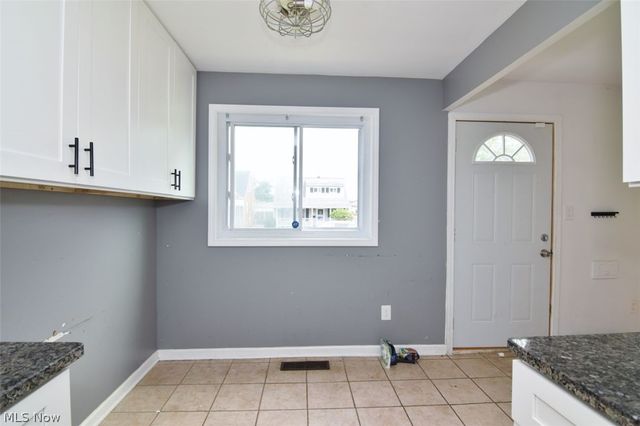 8115 Liberty Avenue, Parma, OH 44129