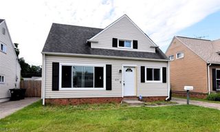 8115 Liberty Avenue, Parma, OH 44129
