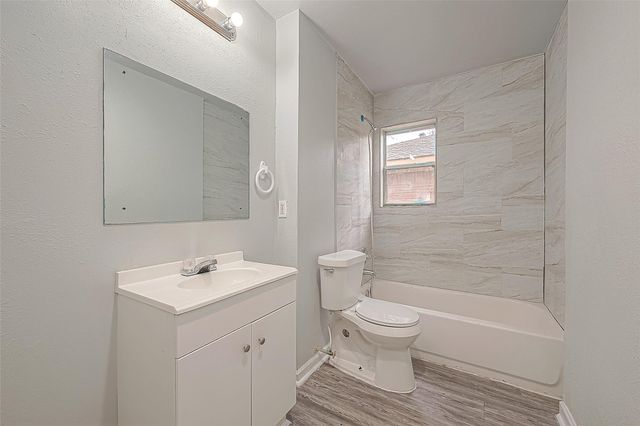 5646 Cedarburg Drive, Houston, TX 77048
