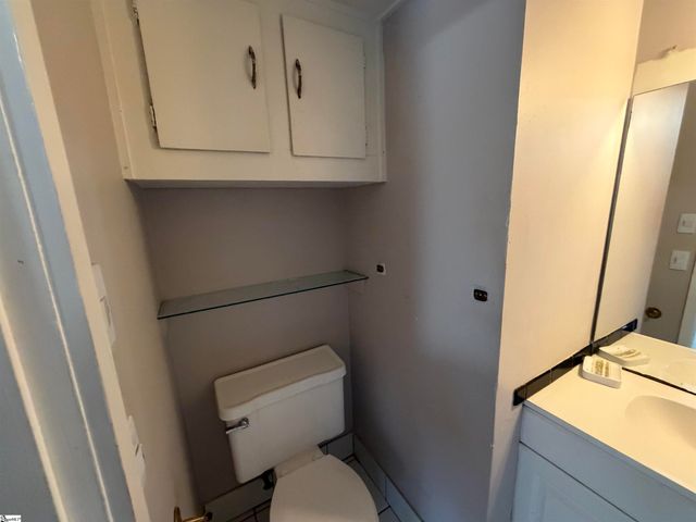 107 Looneybrook Drive, Fountain Inn, SC 29644