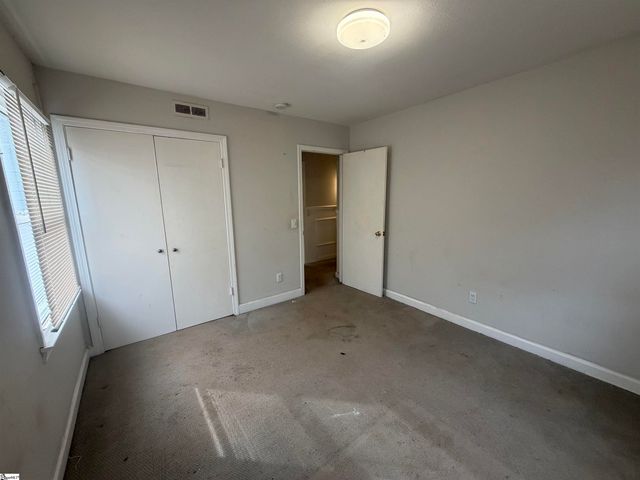 107 Looneybrook Drive, Fountain Inn, SC 29644